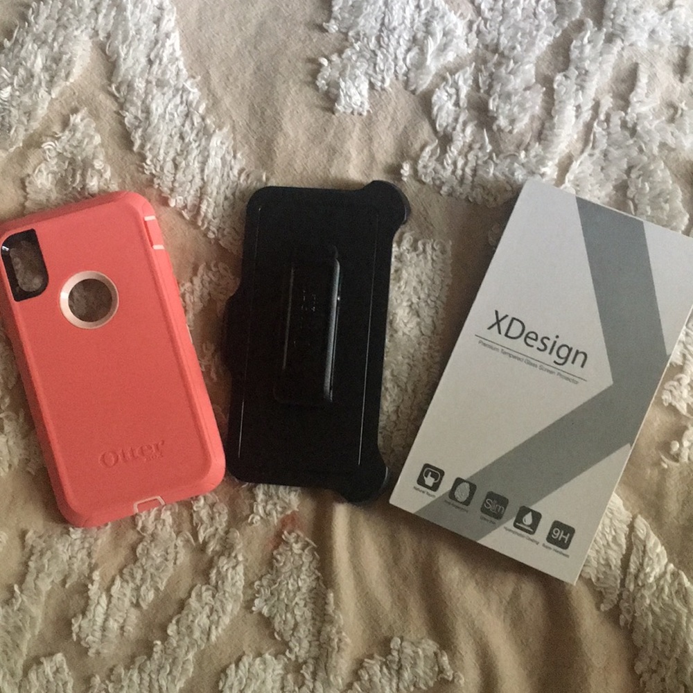 iPhone Xr Otterbox defender case